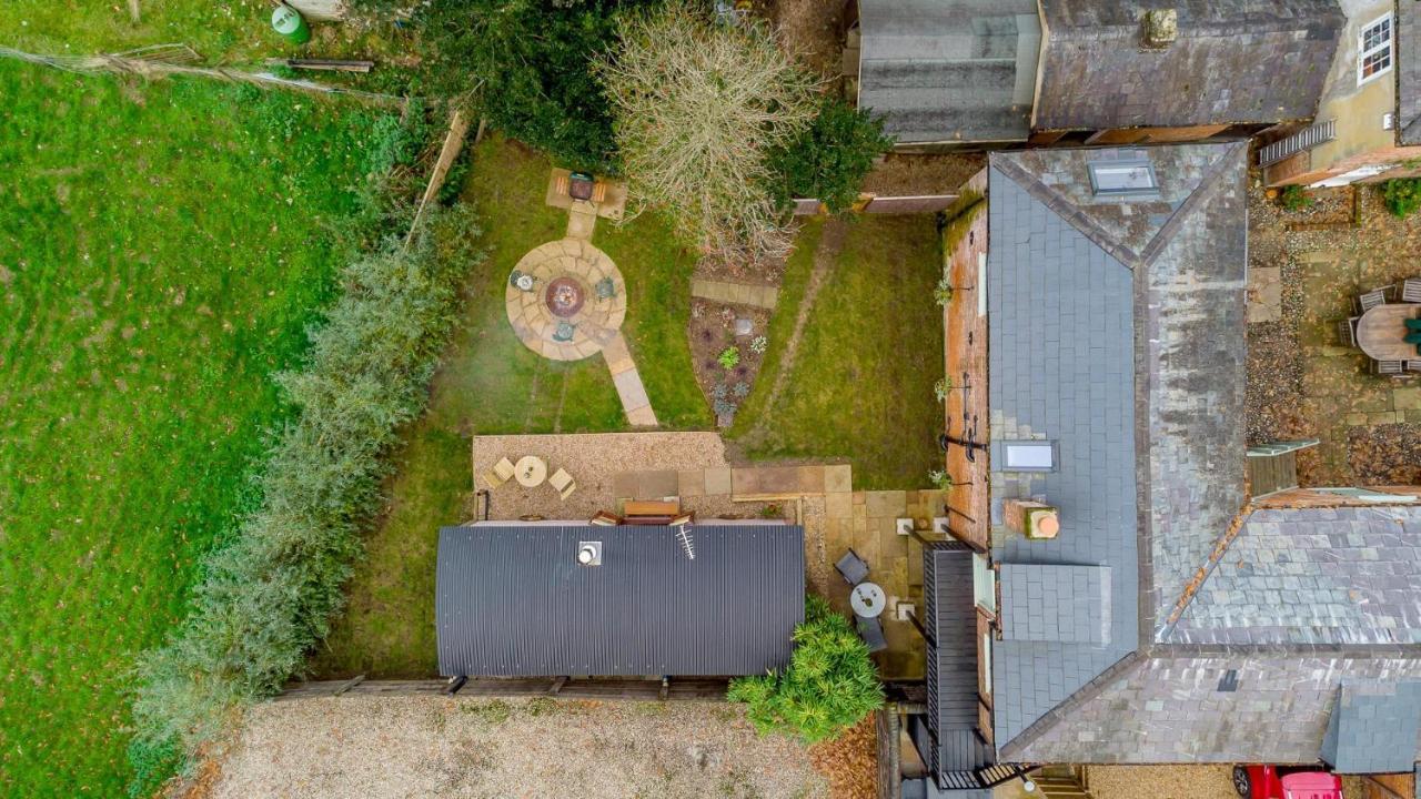 Hayloft And Shepherds Hut In Norfolk Broads With Fire Pit And Bbq From Ginger And Gold Ranworth Zewnętrze zdjęcie